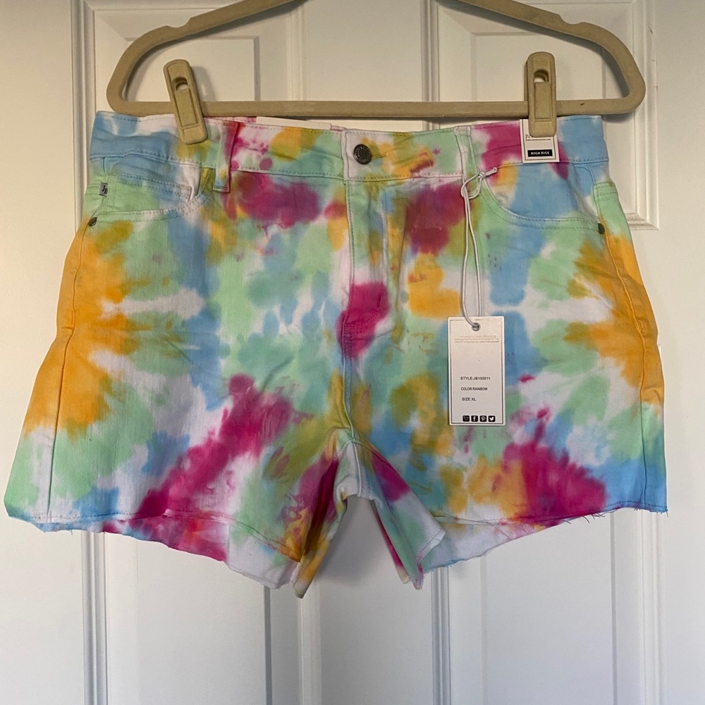 NWT Judy Blue XL Rainbow Tie Dye Shorts